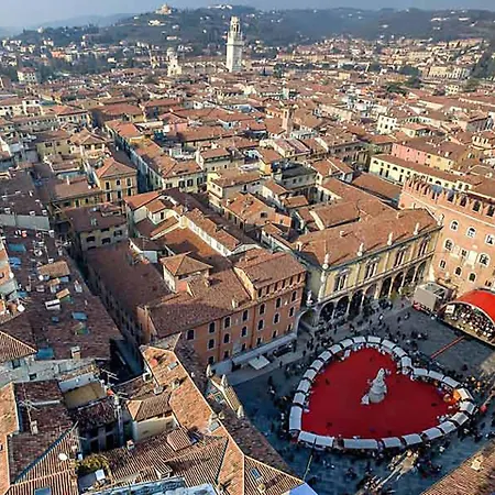 Porta Borsari Astori *