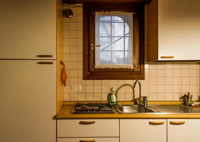 Porta Borsari Astori ורונה