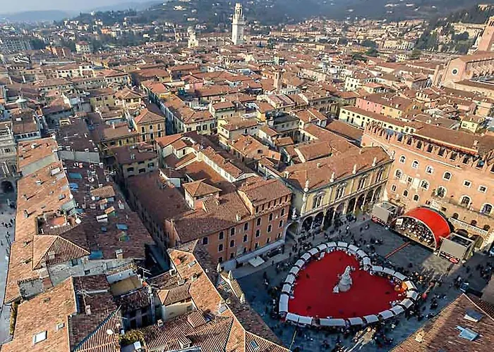 Porta Borsari Astori *