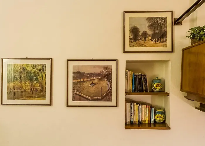 Porta Borsari Astori